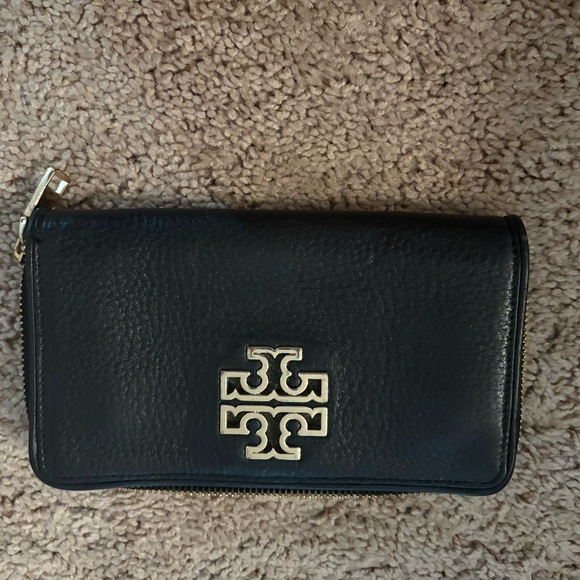 Tory Burch Black purse & wallet with sleek Design - Picture 4 of 8
